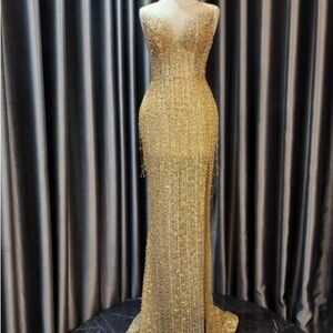 Glamorous Gold Evening Dress size 2 length 5”5 with 6 inch heals